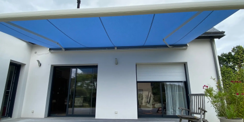 Juillet 2025 : pose store banne