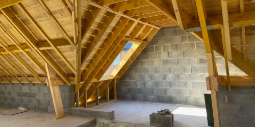 Septembre 2025 : construction d'une charpente